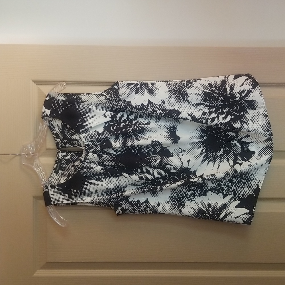 Talbots Sleeveless Black and Cream Floral Blouse, Size 10, Like New